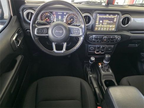 Used 2020 Jeep Gladiator Overland image 12