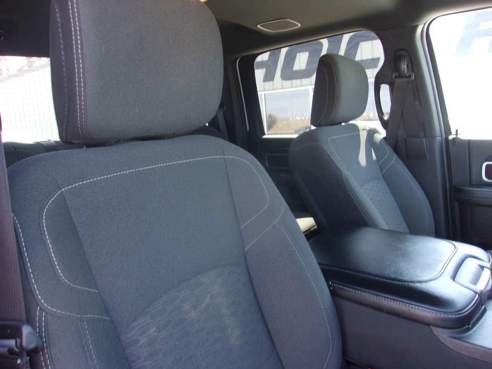 Used 2025 RAM 2500 Big Horn AWD/4WD image 14