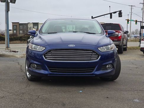 Used 2015 Ford Fusion SE image 6