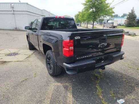 Used 2017 Chevrolet Silverado 1500 LT w/ Midnight Edition AWD/4WD image 21