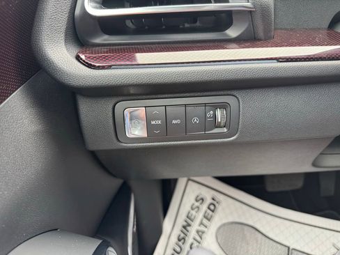 New 2026 Chevrolet Traverse Z71 w/ Enhanced Driving Package AWD/4WD image 19