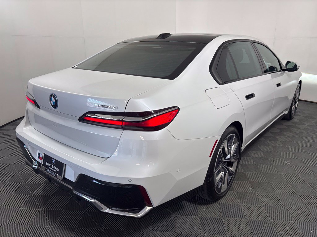 Certified 2024 BMW i7 eDrive50 w/ M Sport Package RWD image 5
