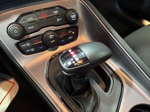 Used 2023 Dodge Challenger SXT w/ Blacktop Package image 33