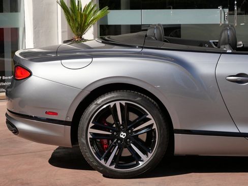 Used 2020 Bentley Continental GT image 9