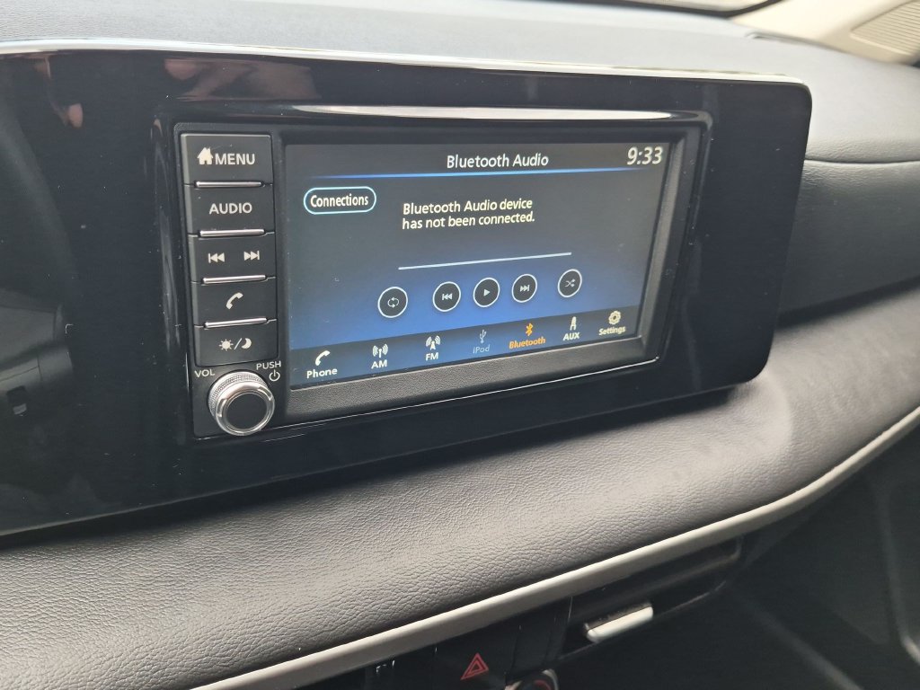 Used 2025 Nissan Kicks S AWD/4WD image 18