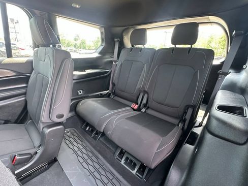 Used 2024 Jeep Grand Cherokee L Laredo AWD/4WD image 34