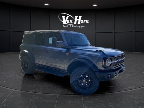 New 2026 Ford Bronco Badlands AWD/4WD image 1