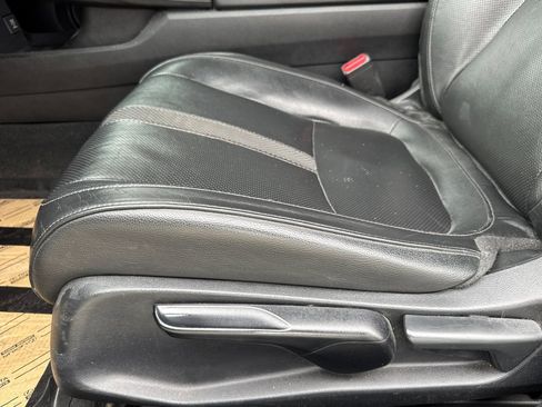 Used 2019 Honda Civic Touring image 14