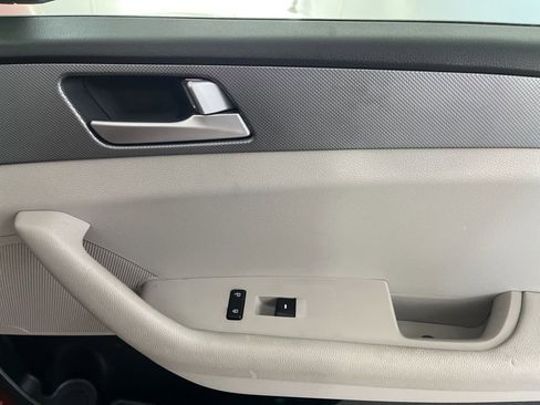 Used 2017 Hyundai Sonata SE w/ Cargo Package FWD image 53