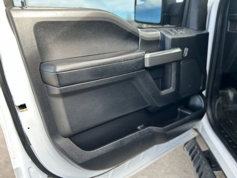 Used 2016 Ford F150 XLT w/ Equipment Group 302A Luxury image 9