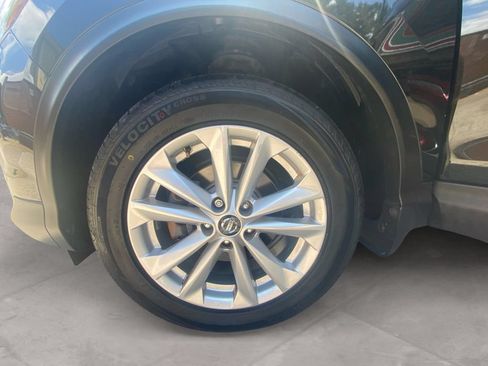 Used 2019 Nissan Rogue Sport SV w/ Technology Package AWD/4WD image 14
