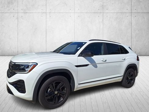 Used 2025 Volkswagen Atlas Cross Sport SEL R-Line image 8