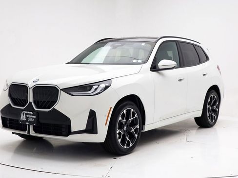 Used 2025 BMW X3 xDrive30i w/ Premium Package AWD/4WD image 2