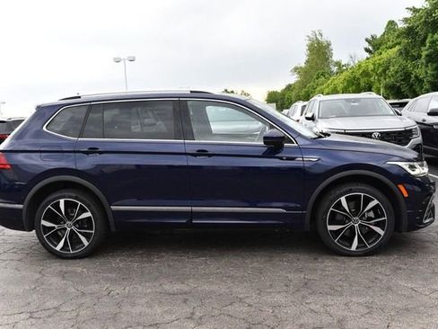 Used 2022 Volkswagen Tiguan SEL R-Line AWD/4WD image 5