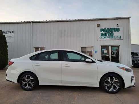 Used 2021 Kia Forte LXS FWD image 9