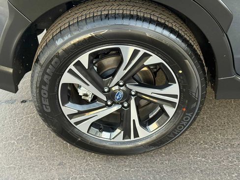 Certified 2025 Subaru Crosstrek 2.0i Premium image 8