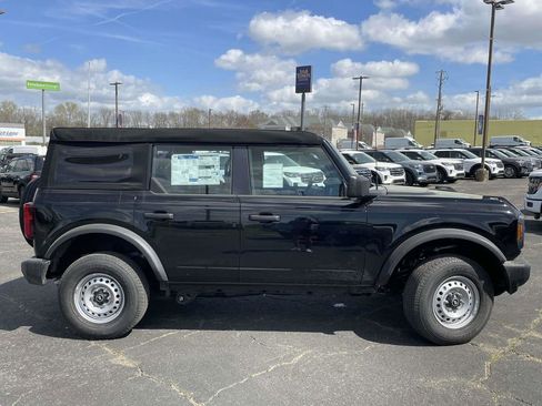 New 2026 Ford Bronco 4-Door AWD/4WD image 2