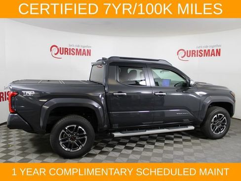 Used 2025 Toyota Tacoma TRD Sport AWD/4WD image 9