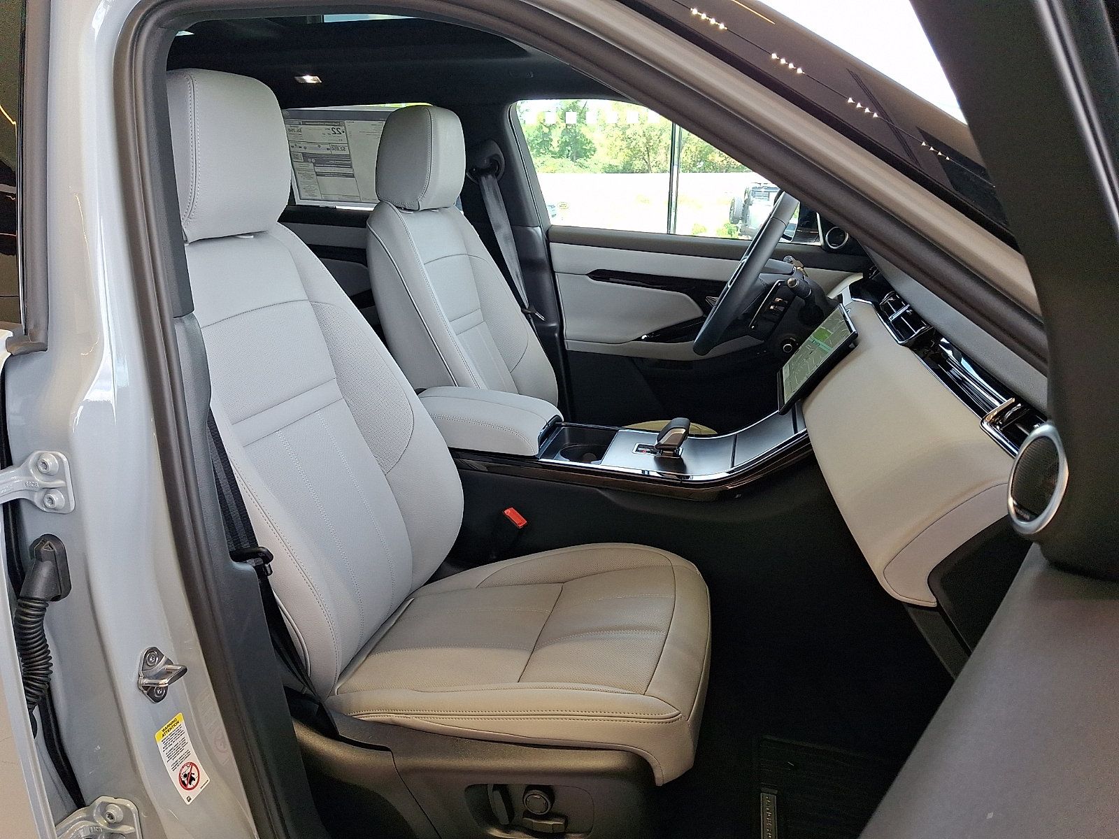 New 2026 Land Rover Range Rover Evoque S AWD/4WD image 3