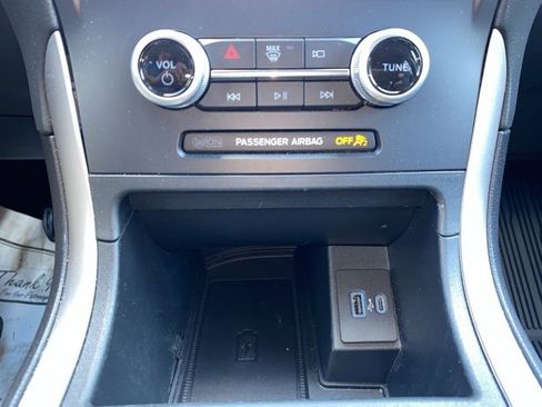 Certified 2022 Ford Edge SEL w/ Convenience Package image 13