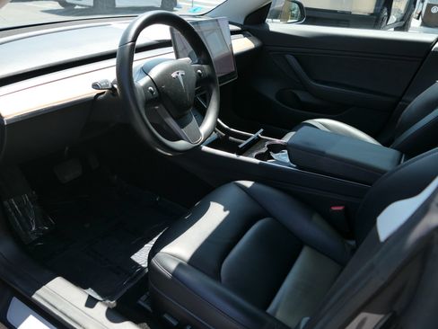 Used 2018 Tesla Model 3 Long Range RWD image 12