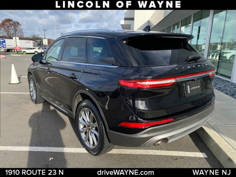 Certified 2022 Lincoln Corsair AWD w/ Premium Package image 4