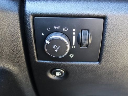 Used 2021 Jeep Grand Cherokee Laredo X image 15