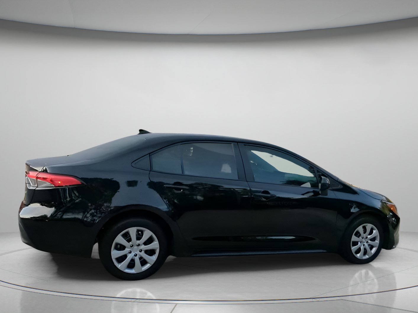 Used 2024 Toyota Corolla LE FWD image 30
