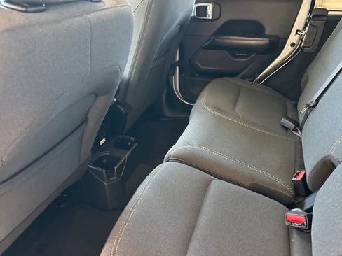 Used 2024 Jeep Wrangler Sahara image 11