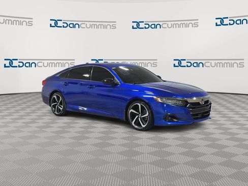 Used 2021 Honda Accord Sport image 2