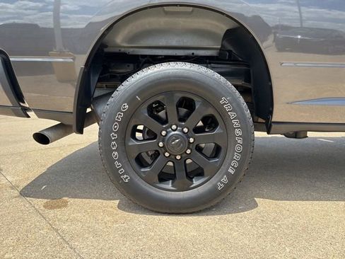 Used 2022 RAM 2500 Big Horn w/ Night Edition AWD/4WD image 10