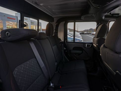 New 2026 Jeep Gladiator Mojave w/ Safety Group image 17