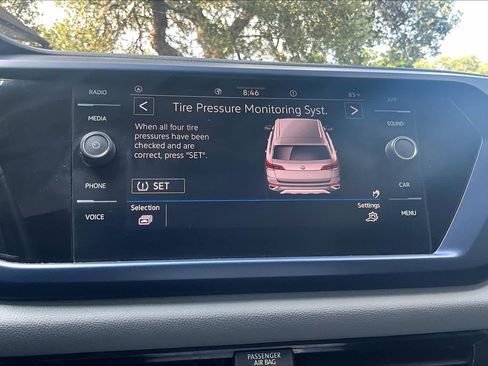 Used 2023 Volkswagen Taos SE w/ Panoramic Sunroof Package FWD image 36