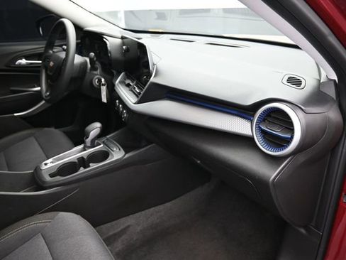 Used 2024 Chevrolet Trax LS w/ LS Convenience Package image 41