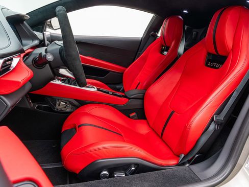 Used 2025 Lotus Emira V6 image 19