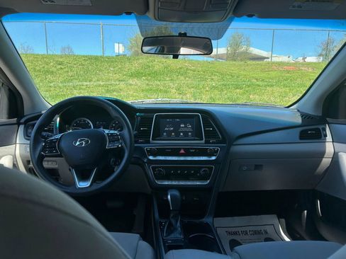 Used 2018 Hyundai Sonata SE FWD image 6