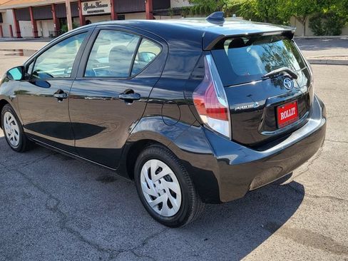Used 2016 Toyota Prius C Two FWD image 8