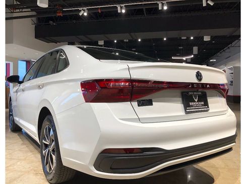 Used 2025 Volkswagen Jetta S image 16