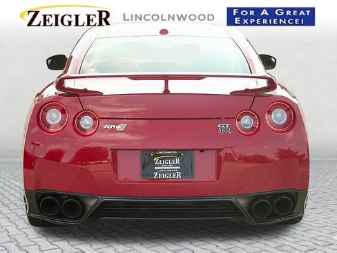 Used 2016 Nissan GT-R Premium AWD/4WD image 12