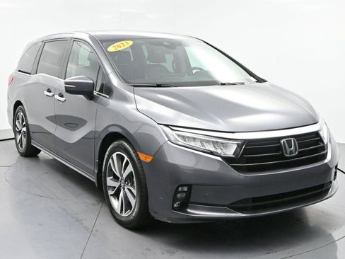 Used 2023 Honda Odyssey Touring image 2