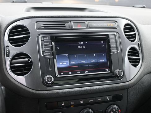 Used 2017 Volkswagen Tiguan Wolfsburg Edition FWD image 15
