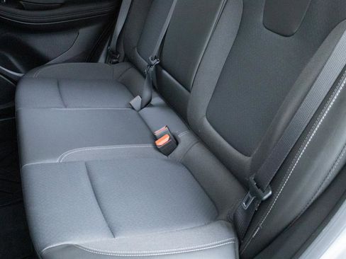 Used 2024 Buick Encore GX Preferred w/ Comfort Package FWD image 27