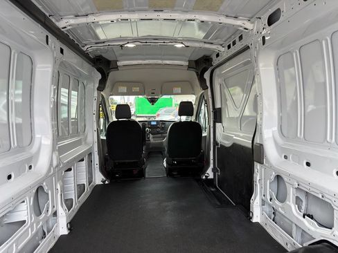 Used 2025 Ford Transit 250 148 Medium Roof Extended AWD image 35