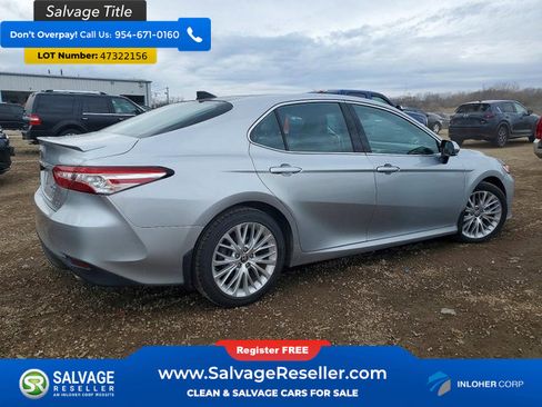 Used 2020 Toyota Camry XLE image 4