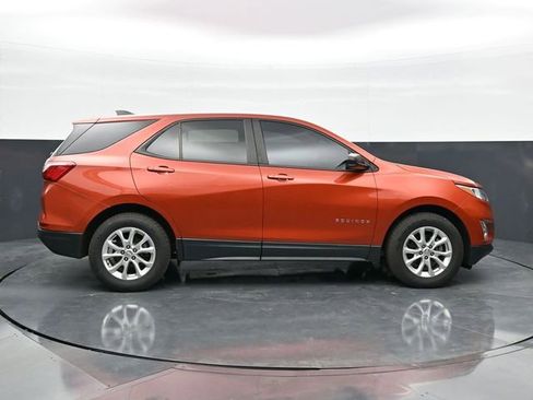 Used 2020 Chevrolet Equinox LS w/ LS Convenience Package FWD image 8