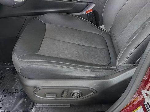 Used 2024 Jeep Grand Cherokee L Laredo RWD image 19