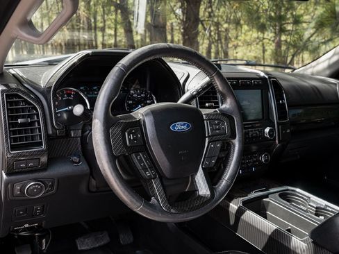 Used 2019 Ford F250 Lariat w/ Lariat Ultimate Package AWD/4WD image 17