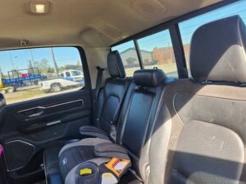 Used 2022 RAM 1500 Laramie AWD/4WD image 5