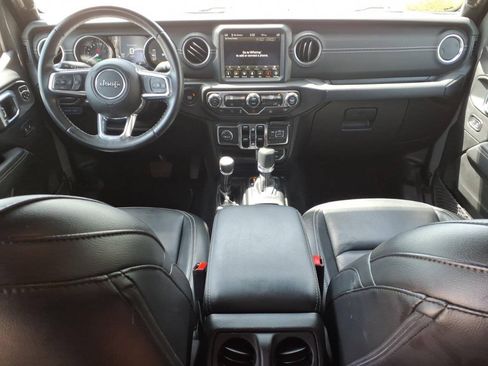 Used 2022 Jeep Wrangler Unlimited Sahara AWD/4WD image 6