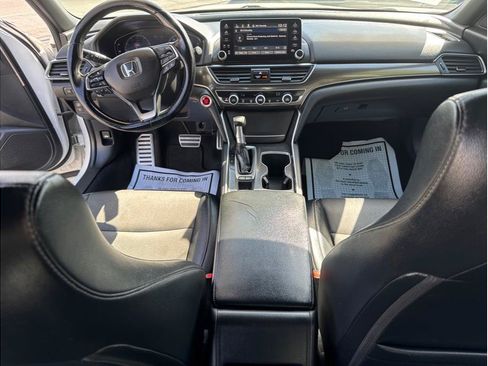 Used 2018 Honda Accord Sport image 12